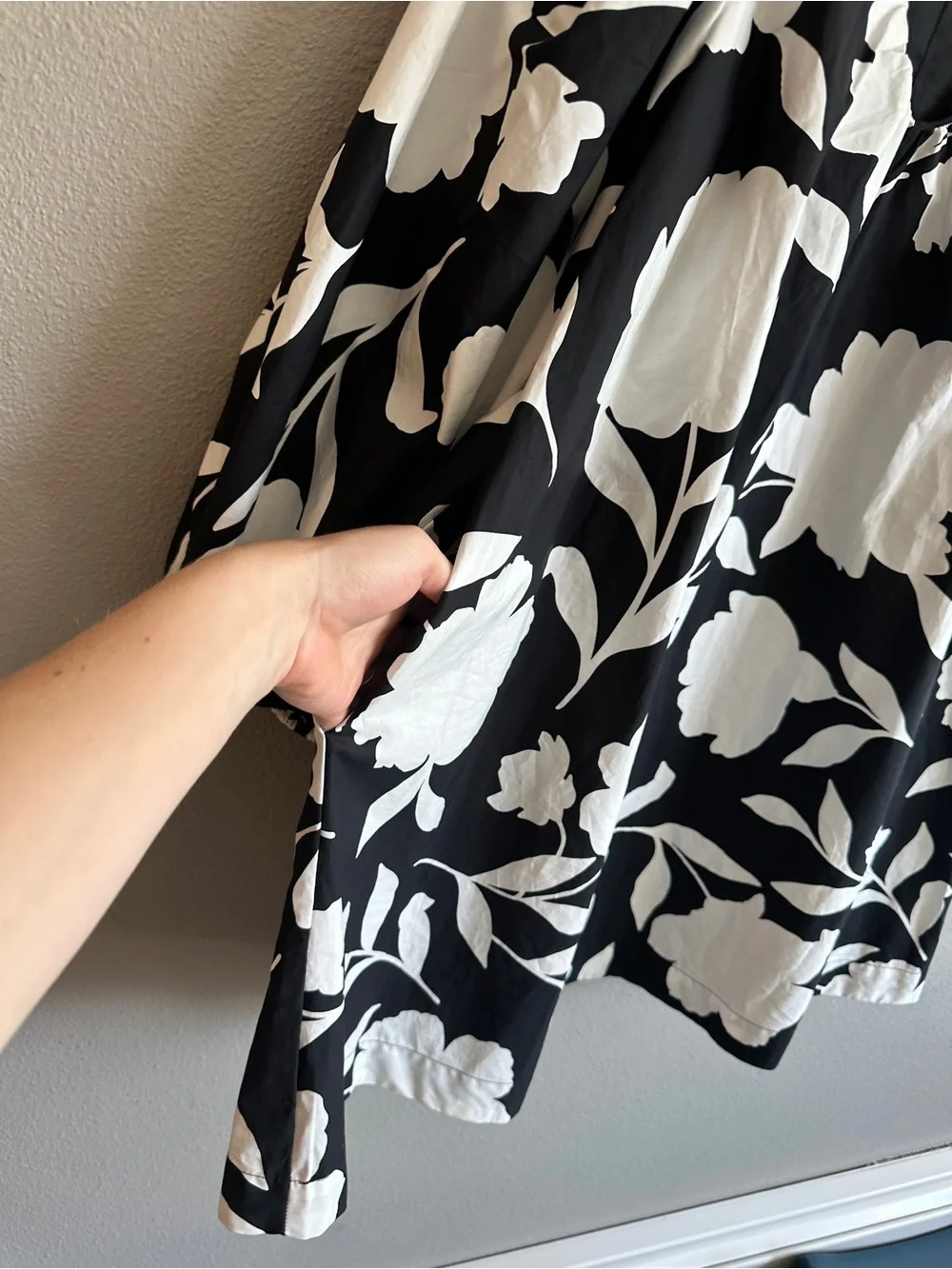 Target x kate spade Black and White Floral Puff-Sleeve Mini Dress Medium